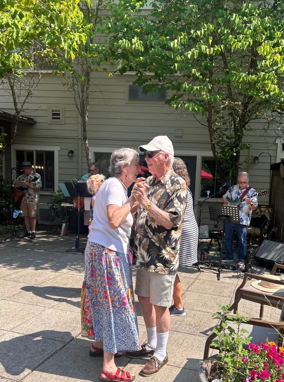 454759772_1097563288547939_1441720570436645626_n