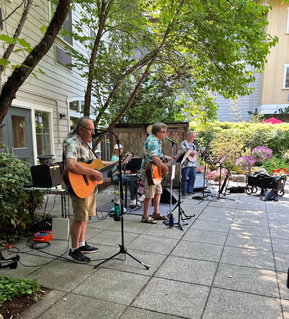 454948422_1097562175214717_9051372515254272706_n